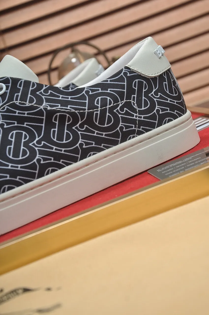Men's shoes💰480💶[Burberry] (cowhide lining) classic low-top sneakers｜Imported cowhide with classic plaid fabric｜Cow leather lining｜Original outsole｜Fine workmanship and comfortable to wear Size: 38-44 (customized at 45)